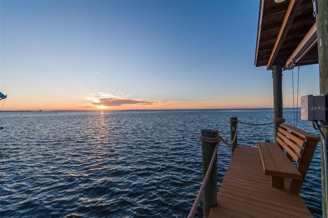 119 CARLYLE CIRCLE, Palm Harbor, FL 34683