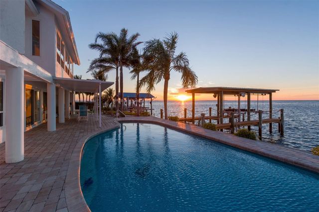 119 CARLYLE CIRCLE, Palm Harbor, FL 34683
