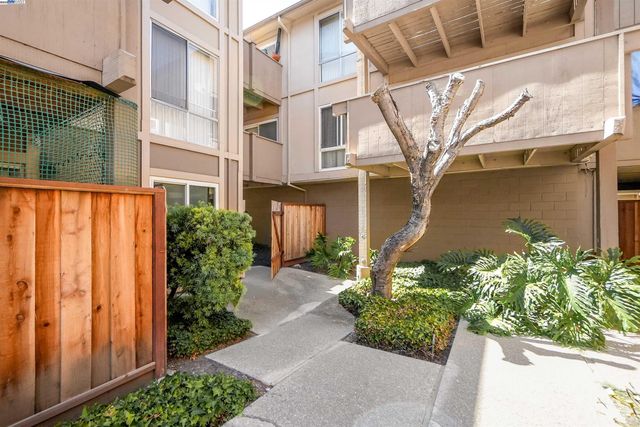 260 Industrial Pkwy 33, Hayward, CA 94544