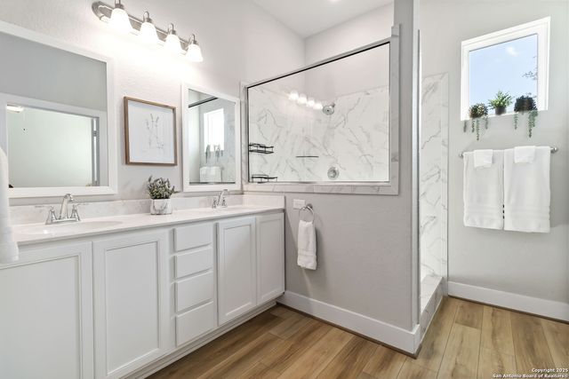 5702 Pin Point, San Antonio, TX 78266
