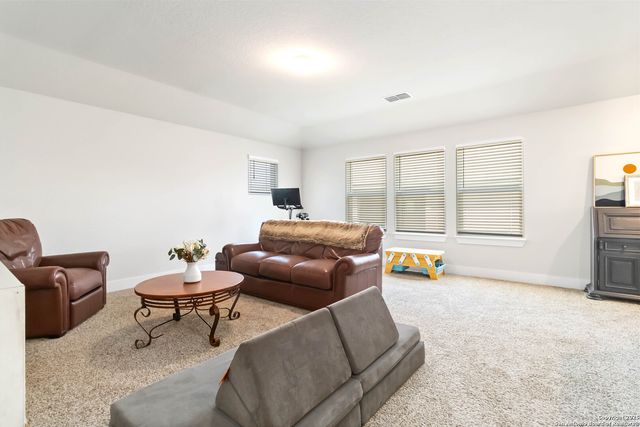 5702 Pin Point, San Antonio, TX 78266