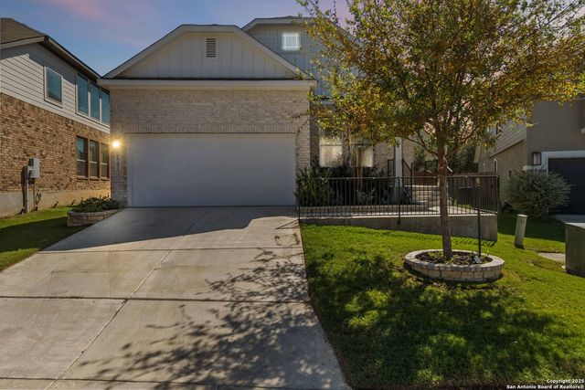 5702 Pin Point, San Antonio, TX 78266
