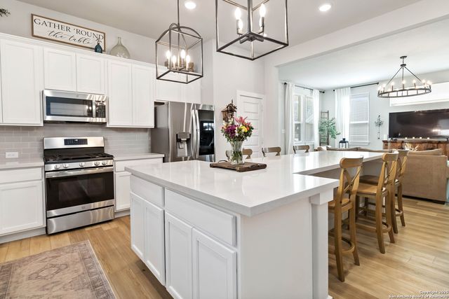 5702 Pin Point, San Antonio, TX 78266