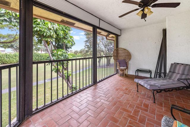 5355 10th Fairway Drive 1, Delray Beach, FL 33484