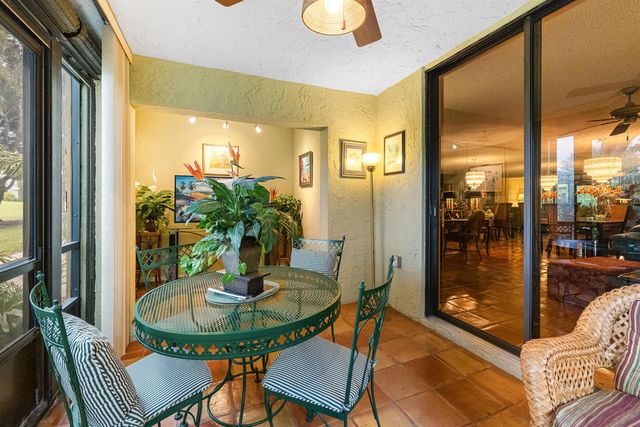 5355 10th Fairway Drive 1, Delray Beach, FL 33484