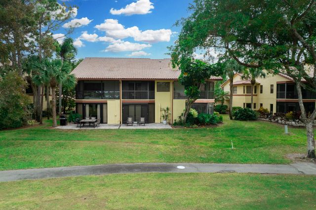 5355 10th Fairway Drive 1, Delray Beach, FL 33484