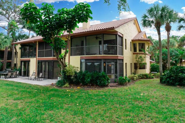 5355 10th Fairway Drive 1, Delray Beach, FL 33484