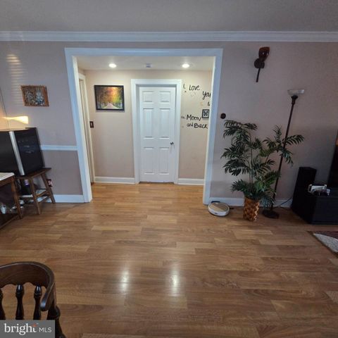 32 3RD AVE, Hamilton Township, NJ 08619