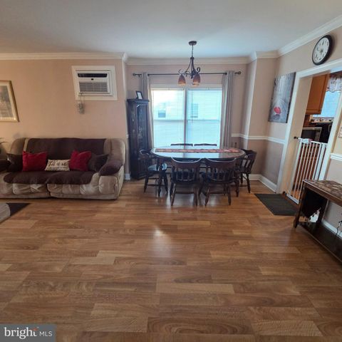 32 3RD AVE, Hamilton Township, NJ 08619