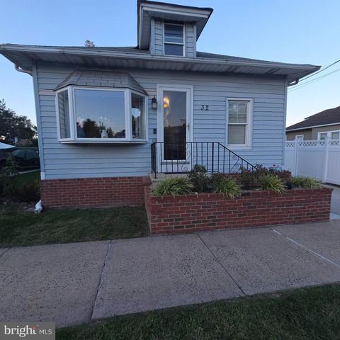 32 3RD AVE, Hamilton Township, NJ 08619