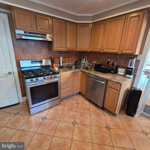 32 3RD AVE, Hamilton Township, NJ 08619