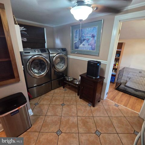 32 3RD AVE, Hamilton Township, NJ 08619