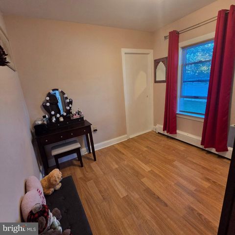 32 3RD AVE, Hamilton Township, NJ 08619