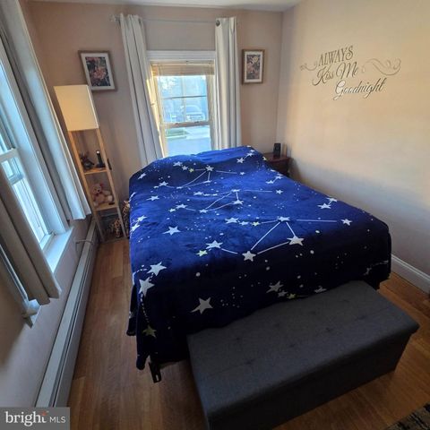 32 3RD AVE, Hamilton Township, NJ 08619