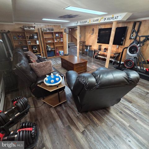 32 3RD AVE, Hamilton Township, NJ 08619