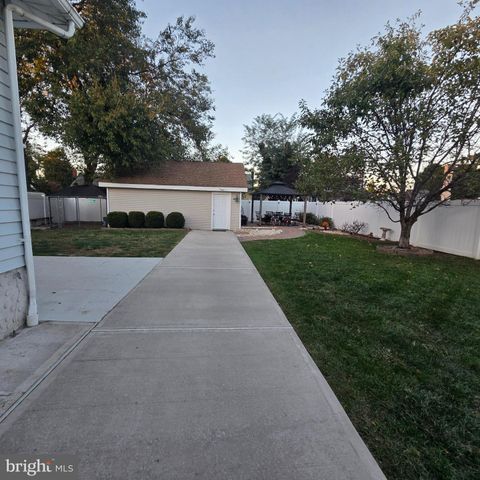 32 3RD AVE, Hamilton Township, NJ 08619