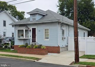 32 3RD AVE, Hamilton Township, NJ 08619