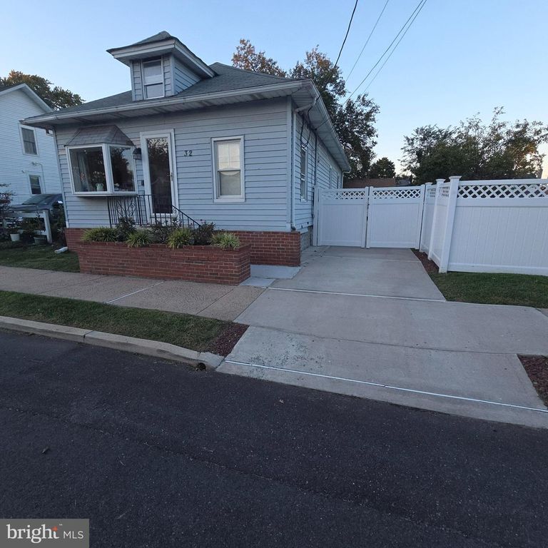 32 3RD AVE, HAMILTON TOWNSHIP, NJ 08619 — photo 2