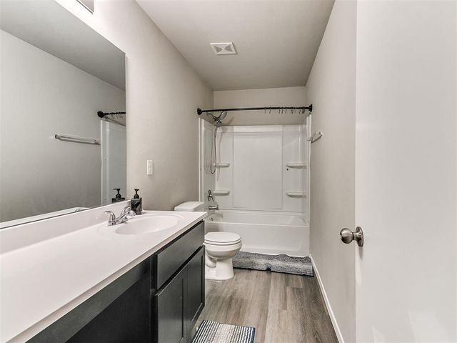 1608 Chuck Wagon Drive, El Reno, OK 73036