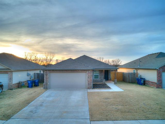 1608 Chuck Wagon Drive, El Reno, OK 73036