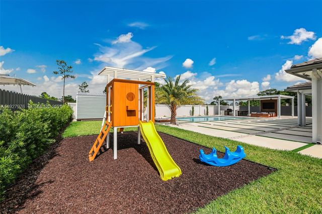 16753 SW 290th Ln na, Homestead, FL 33030