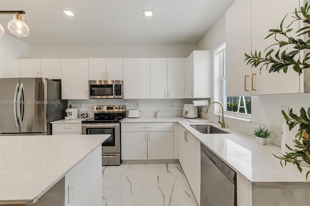 16753 SW 290th Ln na, Homestead, FL 33030