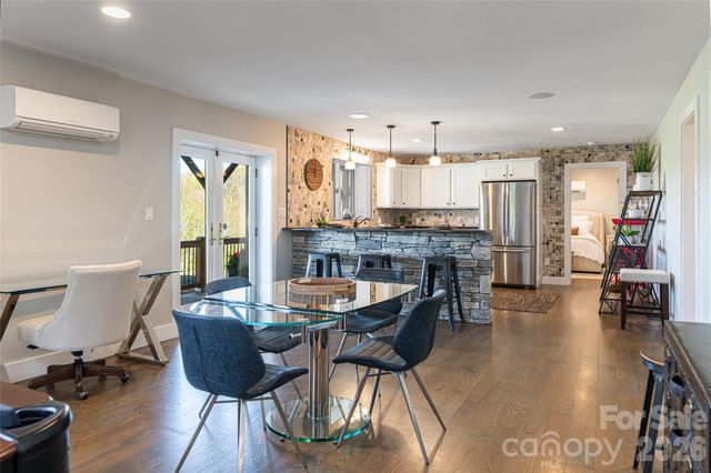 83 Cozy Mountain Lane, Weaverville, NC 28787