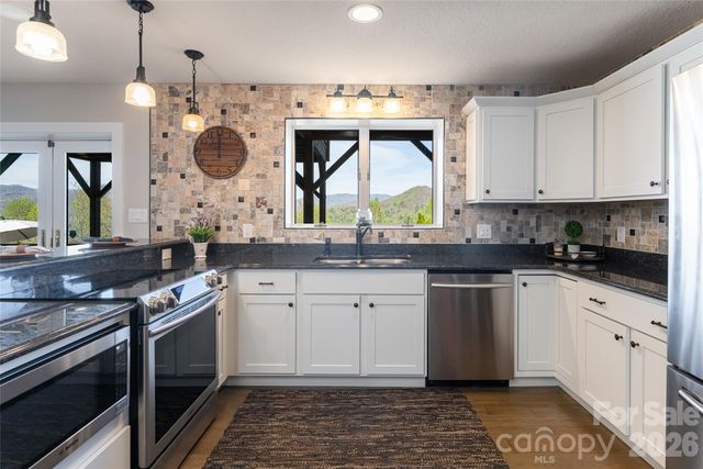 83 Cozy Mountain Lane, Weaverville, NC 28787