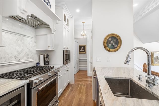 541 Bellevue Avenue 5, Newport, RI 02840