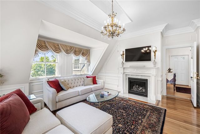 541 Bellevue Avenue 5, Newport, RI 02840