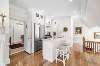541 Bellevue Avenue 5, Newport, RI 02840