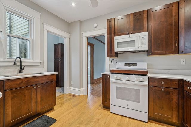 1920 4th Avenue SE, Cedar Rapids, IA 52403