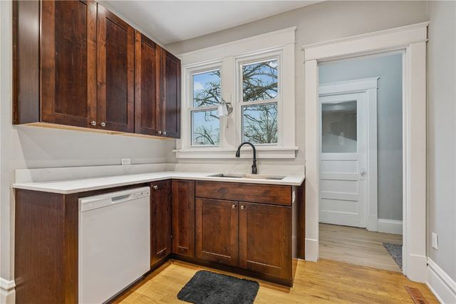 1920 4th Avenue SE, Cedar Rapids, IA 52403