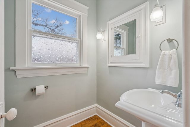 1920 4th Avenue SE, Cedar Rapids, IA 52403