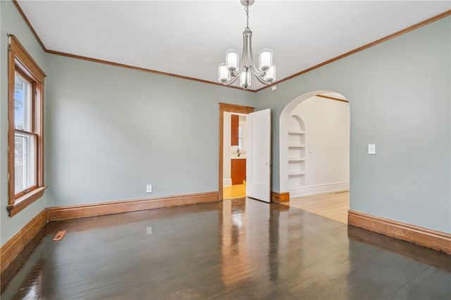 1920 4th Avenue SE, Cedar Rapids, IA 52403