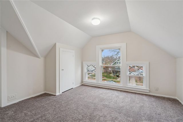 1920 4th Avenue SE, Cedar Rapids, IA 52403