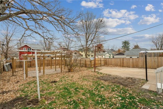 1920 4th Avenue SE, Cedar Rapids, IA 52403