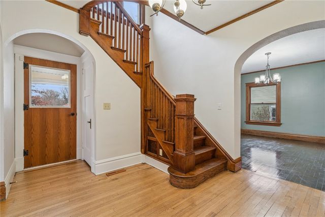 1920 4th Avenue SE, Cedar Rapids, IA 52403