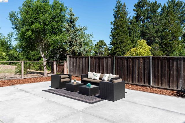 106 Samoa Ct, San Ramon, CA 94582