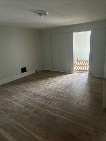 436 Brownsville Rd, Mt Oliver, PA 15210