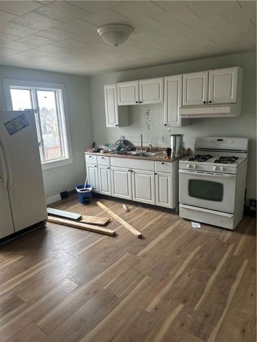 436 Brownsville Rd, Mt Oliver, PA 15210