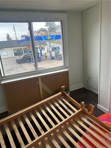 436 Brownsville Rd, Mt Oliver, PA 15210