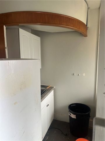 436 Brownsville Rd, Mt Oliver, PA 15210