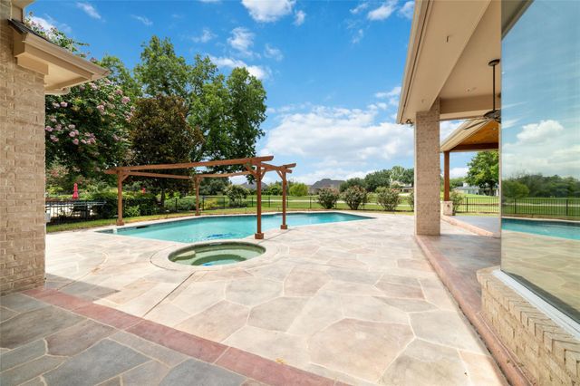 32610 Whitburn Trail, Fulshear, TX 77441