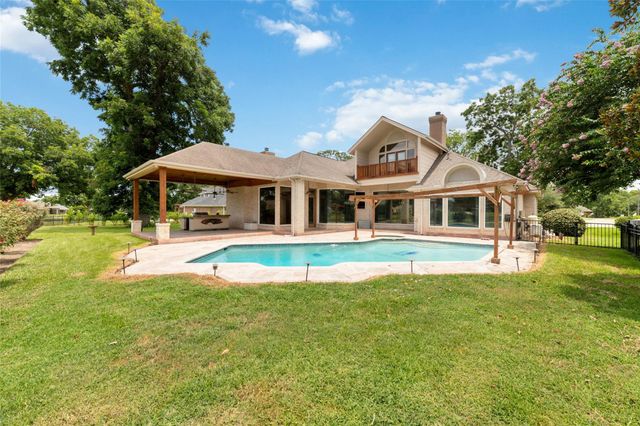 32610 Whitburn Trail, Fulshear, TX 77441