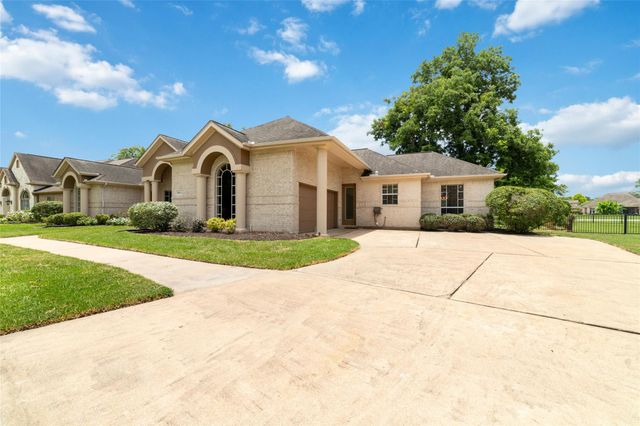 32610 Whitburn Trail, Fulshear, TX 77441