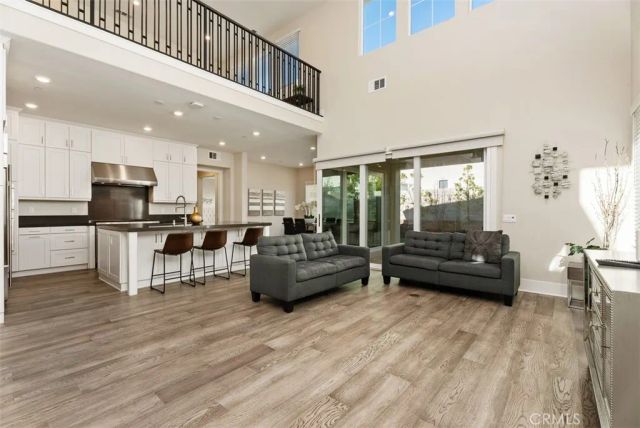 67 Ray, Irvine, CA 92618