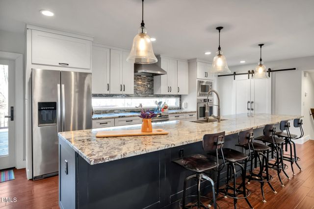 1 Emily Road, Chapel Hill, NC 27514