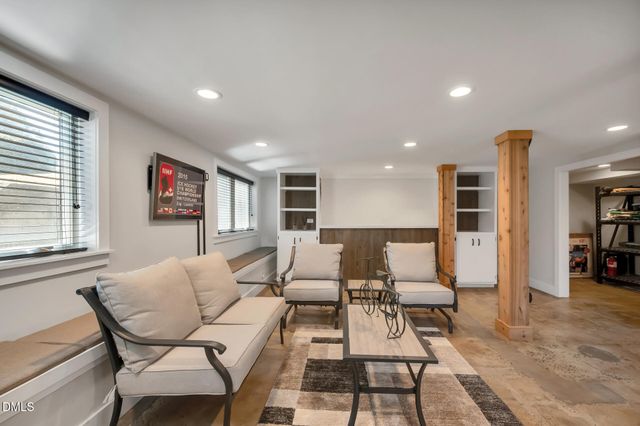 1 Emily Road, Chapel Hill, NC 27514