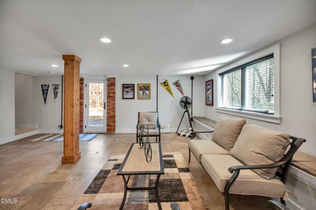 1 Emily Road, Chapel Hill, NC 27514